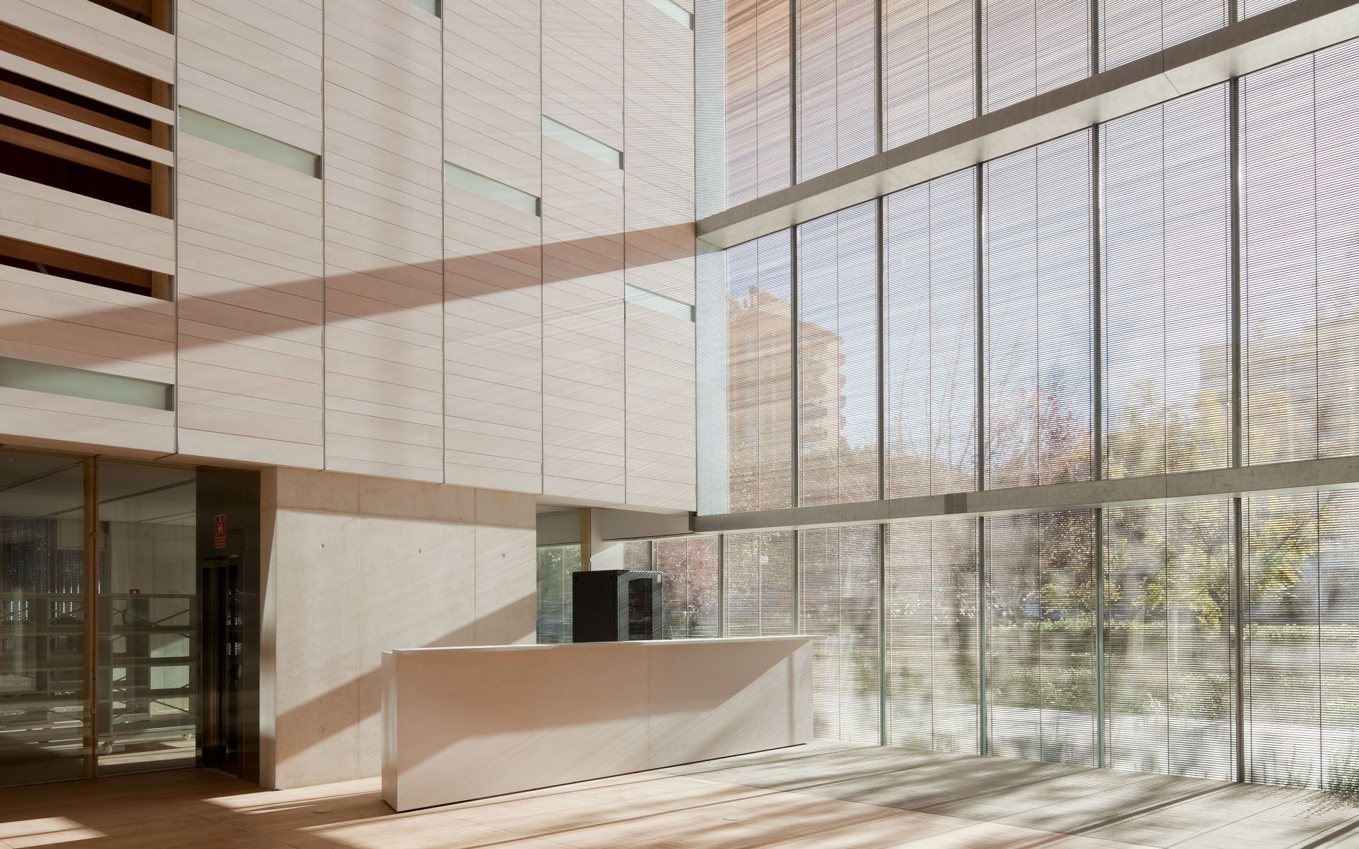 Система остекления с деревянной вставкой OKALUX Okawood ARCH-00046363 - Вид №4