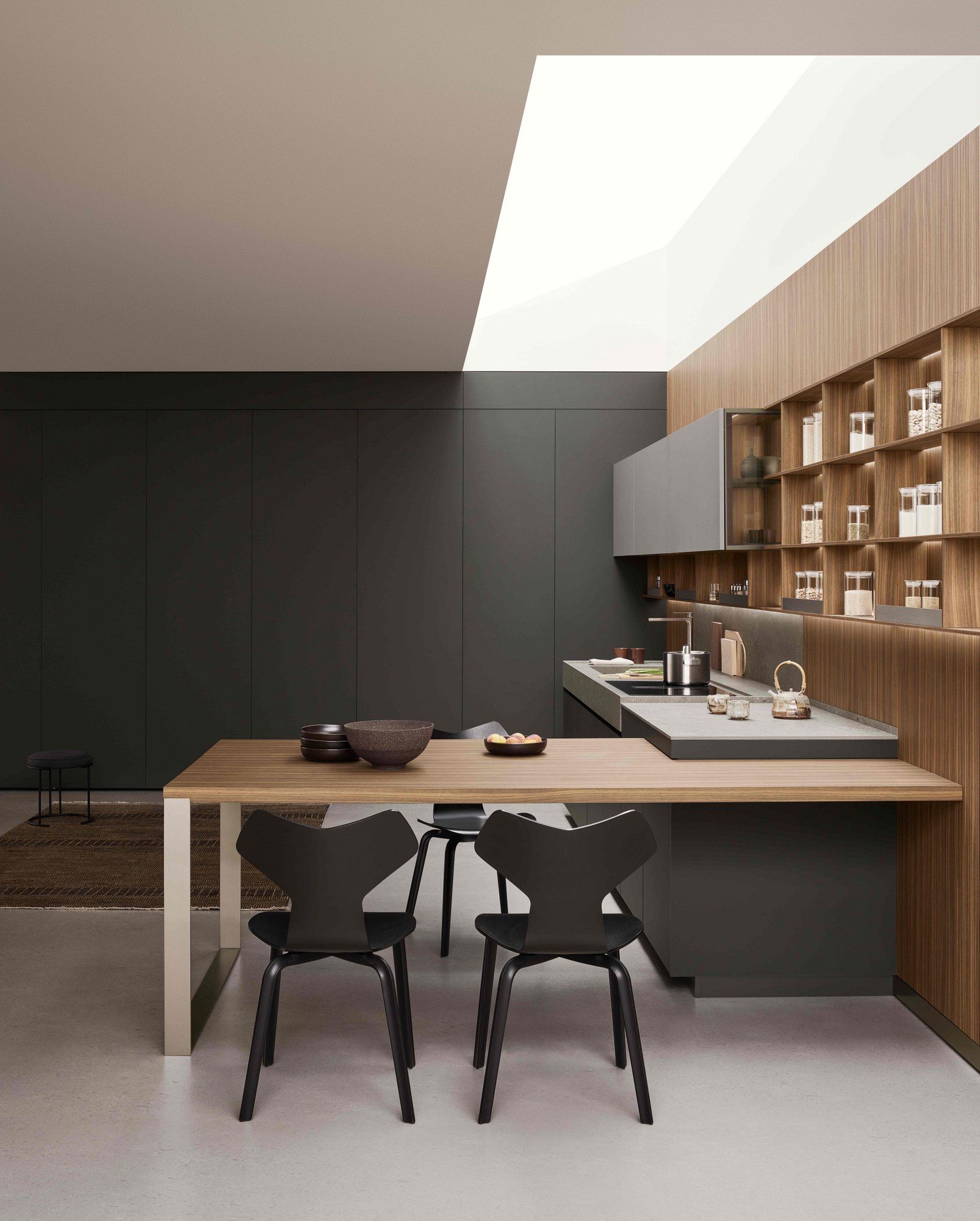 Кухня без ручек на заказ с полуостровом ERNESTOMEDA знак ARCH-00140912 - Вид №7