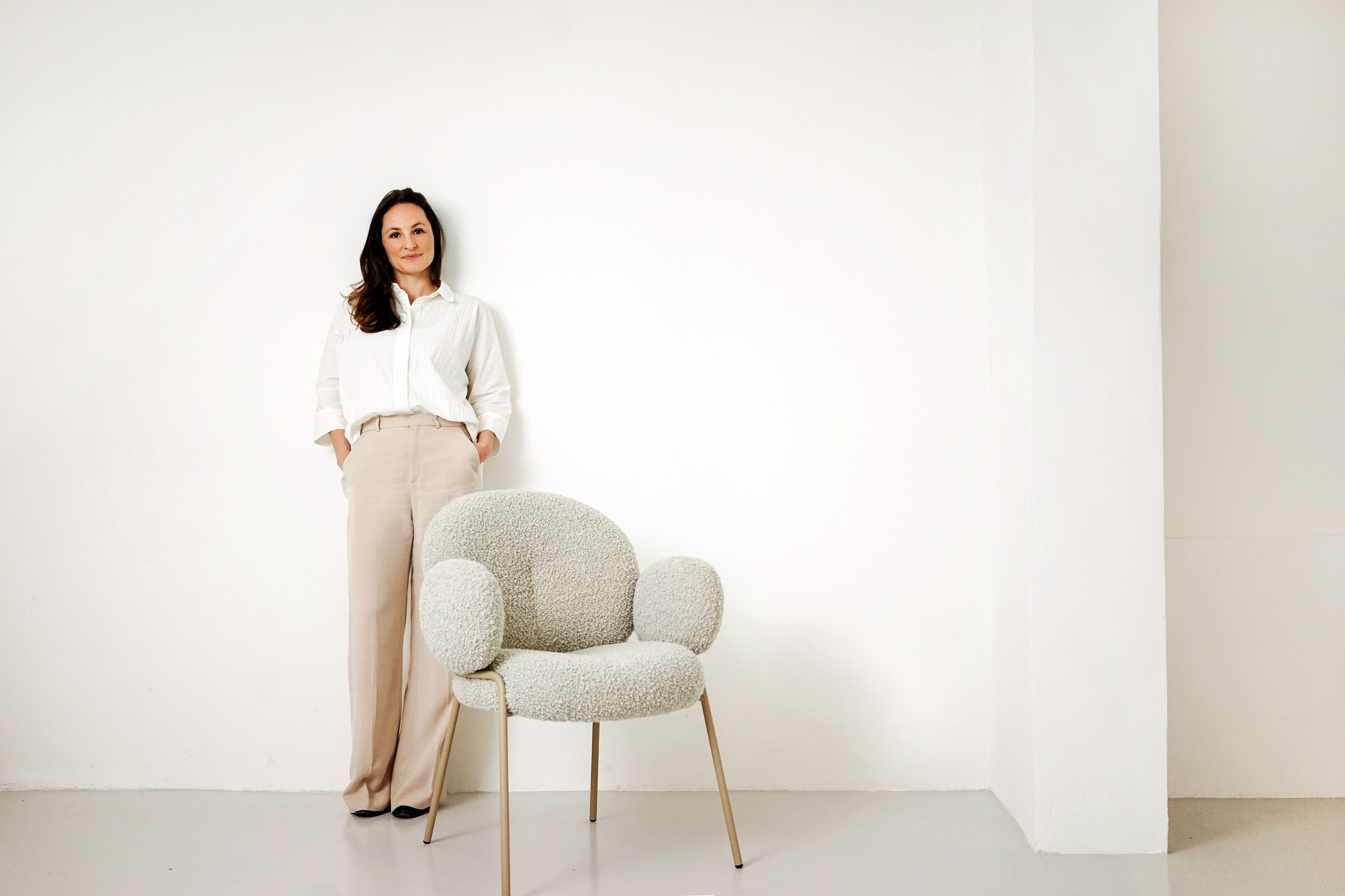 Мягкий тканевый стул с подлокотниками Freifrau Nana ARCH-00128110 - Вид №5