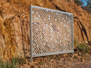 Фиксированный стальной барьер