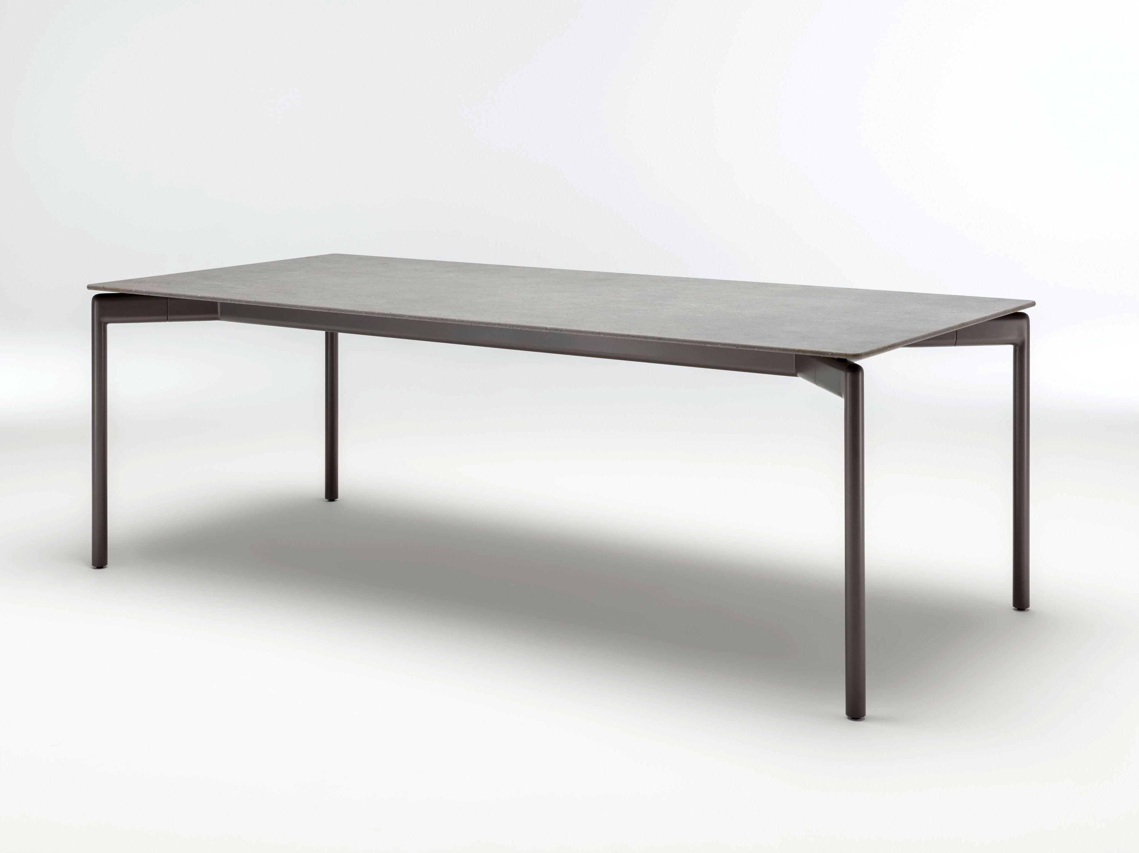 Прямоугольный керамический стол Rolf Benz SUNO ARCH-00127011