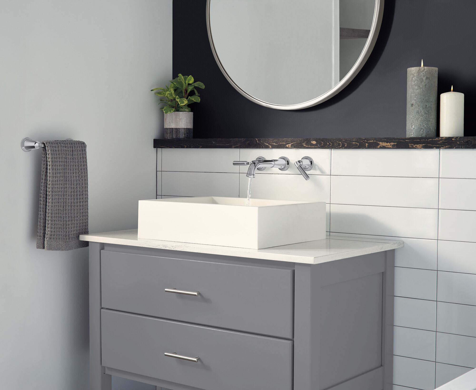 74808-SS 8-дюймовый мини-полотенцесушитель Delta Faucet Bowery Нержавеющая сталь - Вид №1