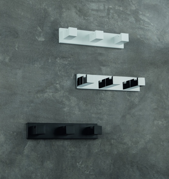 LC37-NM LC37 NM Планка с 3-мя крючками (чёрный) COLOMBO LOOK Colombo Design - Вид №1