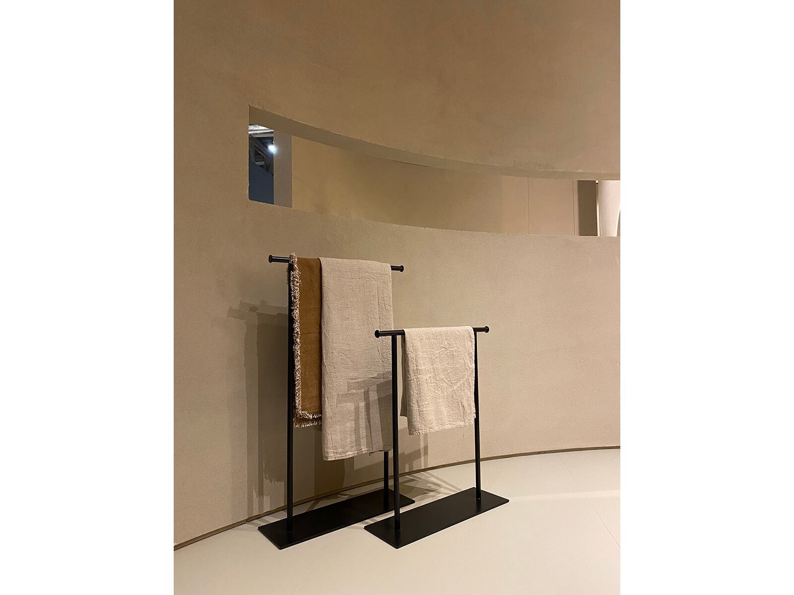 Напольная вешалка для полотенец Inbani Edge ARCH-00143861 - Вид №7
