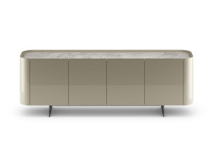 Деревянный шкаф