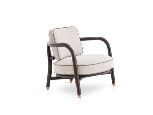 Кресло с подлокотниками