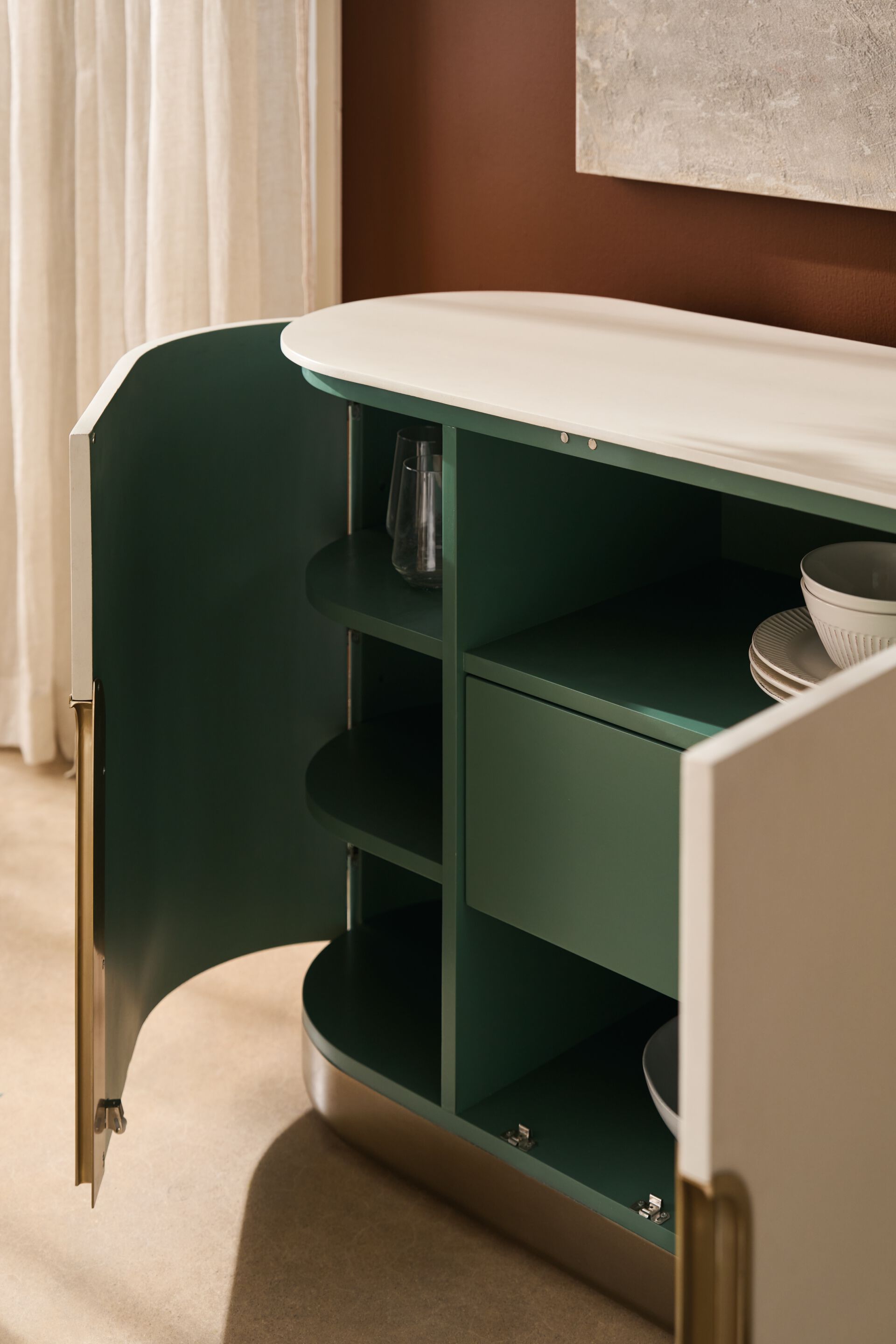 Деревянный шкаф с распашными дверями Caracole TANGIER ARCH-00028010 - Вид №1