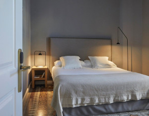 Металлический светодиодный светильник для чтения