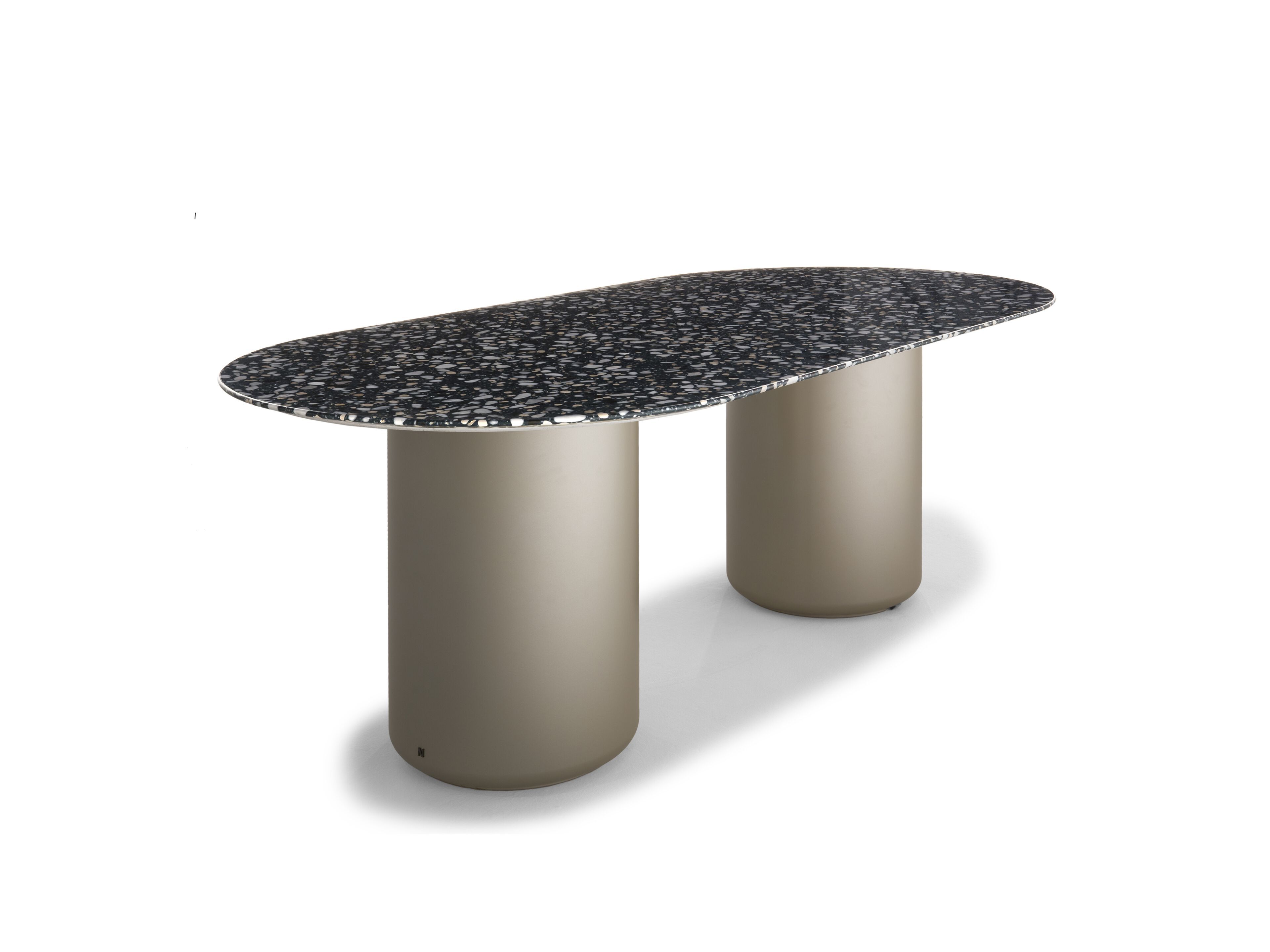 Овальный стол с зернистой столешницей Natuzzi Italia Deep ARCH-00055924 - Вид №3