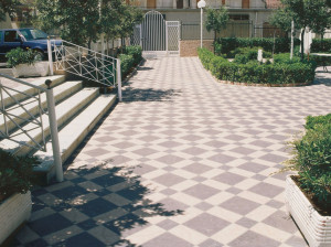 Напольная плитка из керамогранита с эффектом камня