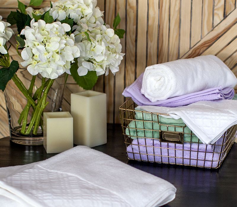 Наш день начинается с полотенца для лица и заканчивается банным полотенцем. Этот продукт требует особо тщательного выбора, ведь как приятно ощущать мягкость и нежность махрового полотна. Коллекции полотенец JE' TAIME от STENOVA HOME - это сочетание высоко Victoria Stenova 216211 - Вид №3