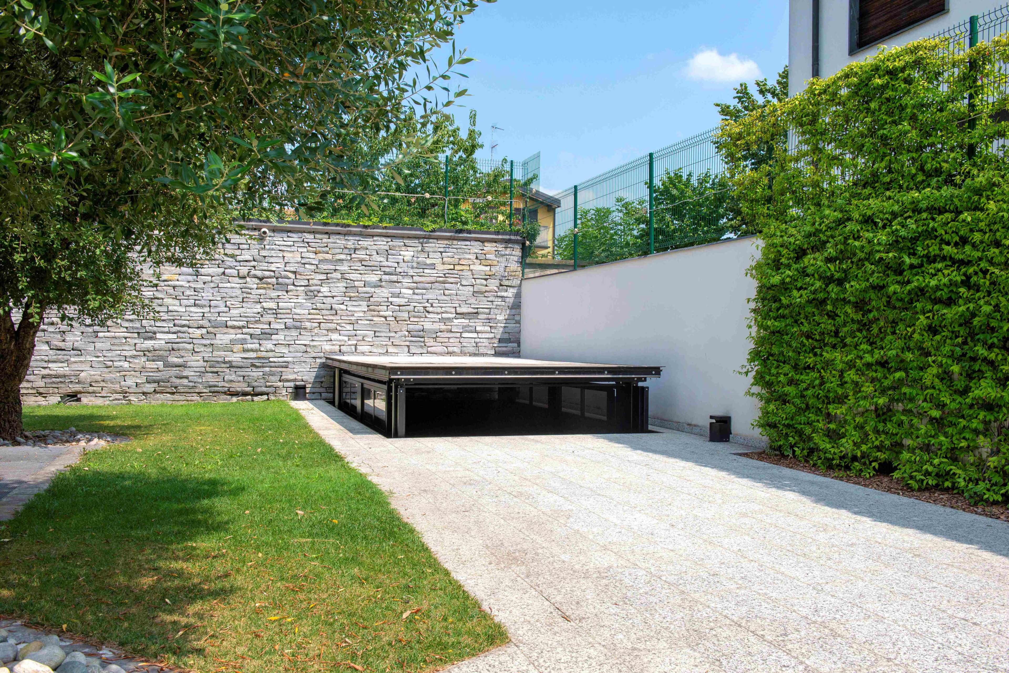 Автомобильный лифт с человеком на борту IDEALPARK ARCH-00143091 - Вид №4