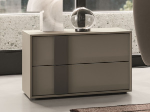 Прямоугольная тумбочка с ящиками