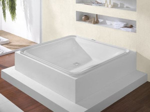 Акриловая квадратная полутвердая ванна