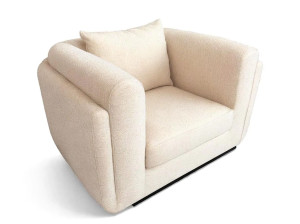 Тканевое кресло с подлокотниками