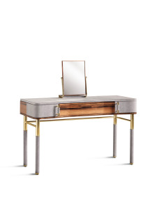 Деревянный и кожаный туалетный столик