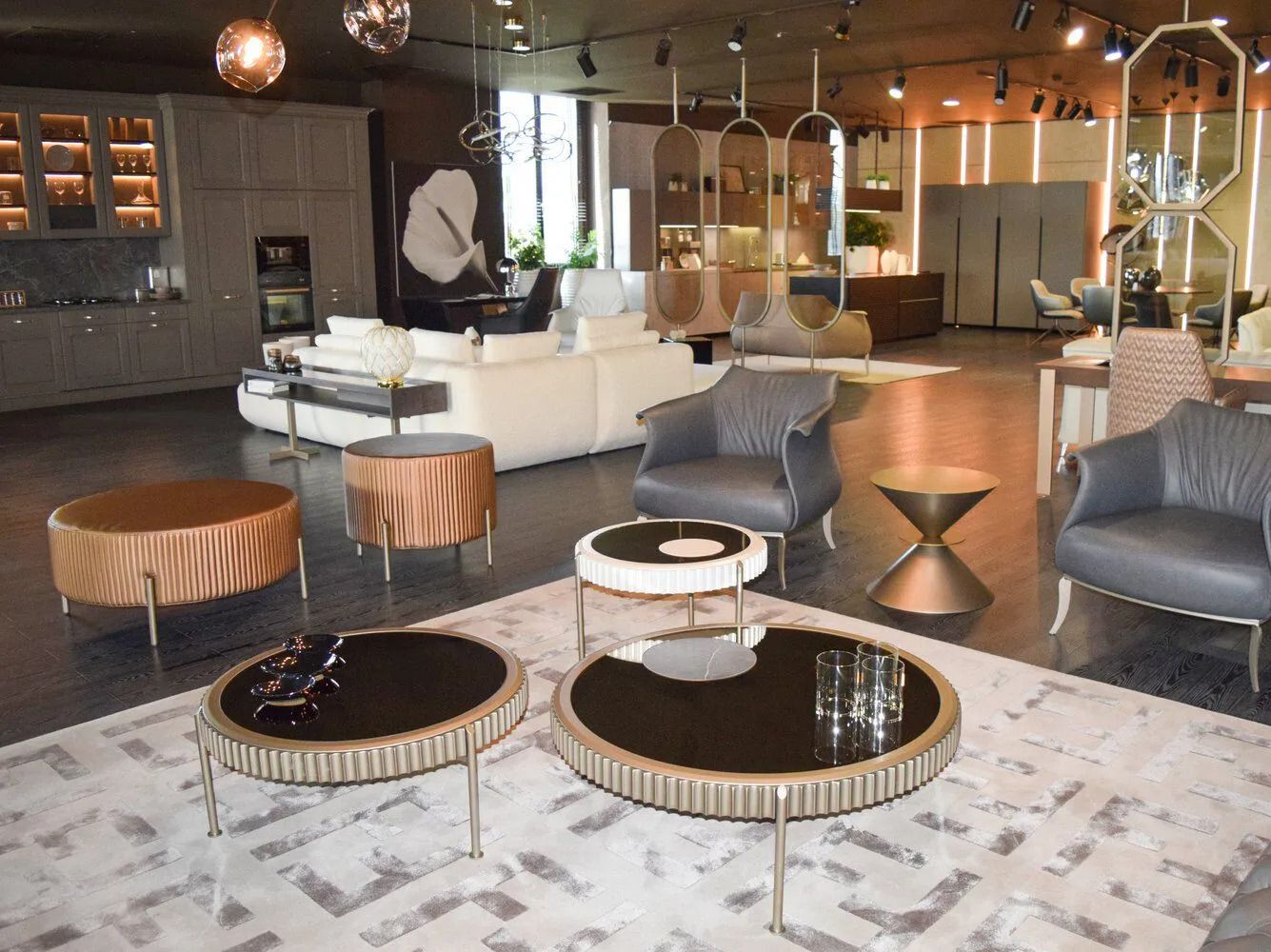 Круглый журнальный столик из закаленного стекла ABLE SPARKS ARCH-00116988 - Вид №6