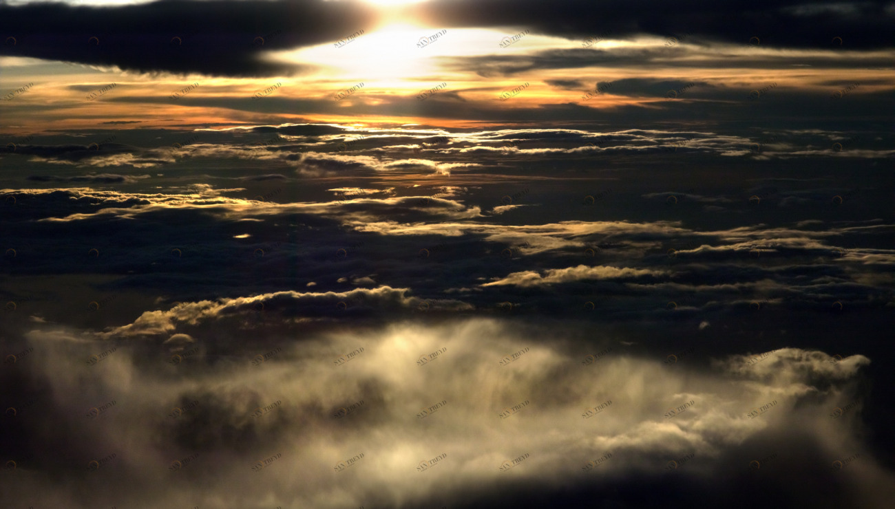 Фотокартина 57х100 см "Облачный атлас" PANKOVSKY STUDIO ПЛАСТИФИКАЦИЯ 015878 Золото;черный 