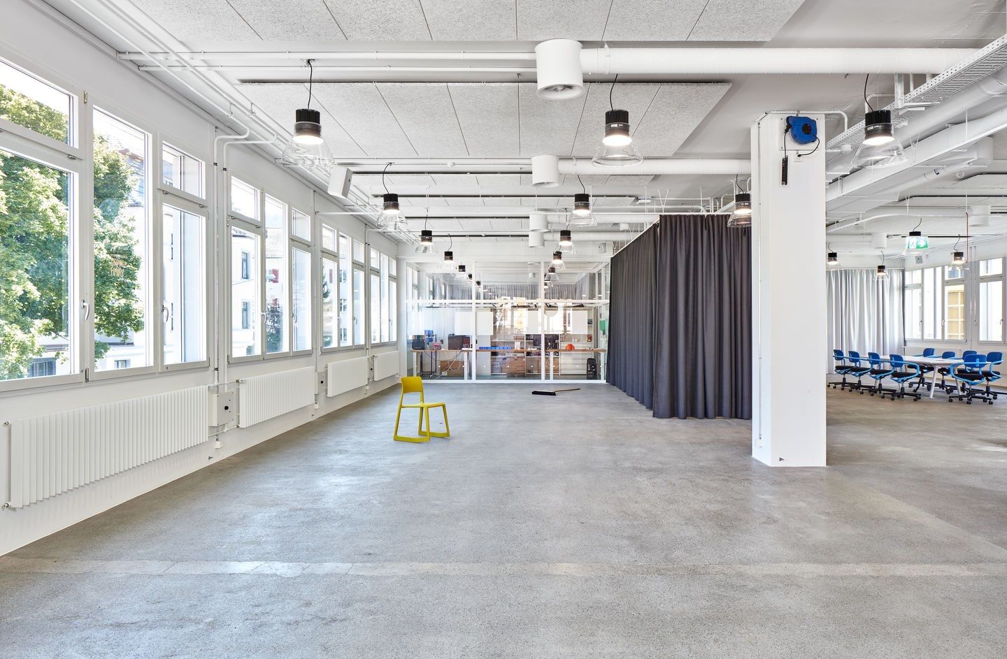 Тканевый стул с подлокотниками VITRA Eames Aluminium Group ARCH-00057694 - Вид №29