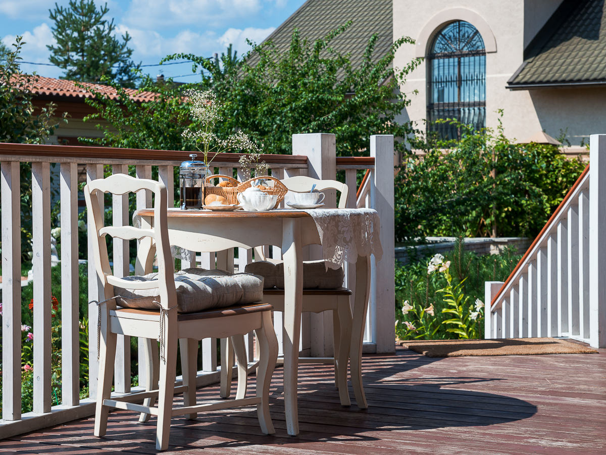 Стул обеденный с резной спинкой кармин Mobilier de Maison ДОМАШНЯЯ ОБСТАНОВКА MOBILIER DE MAISON 017194 Белый;коричневый Santreyd  - Вид №3