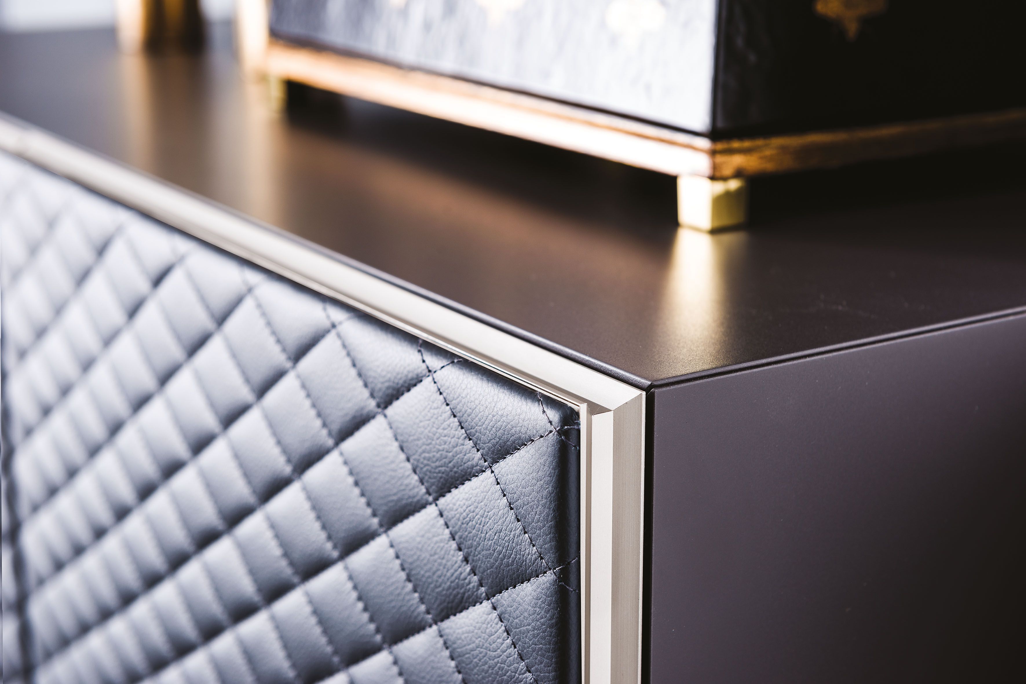 Шкаф с кожаными распашными дверцами Cattelan italia TIFFANY ARCH-00053478 - Вид №2