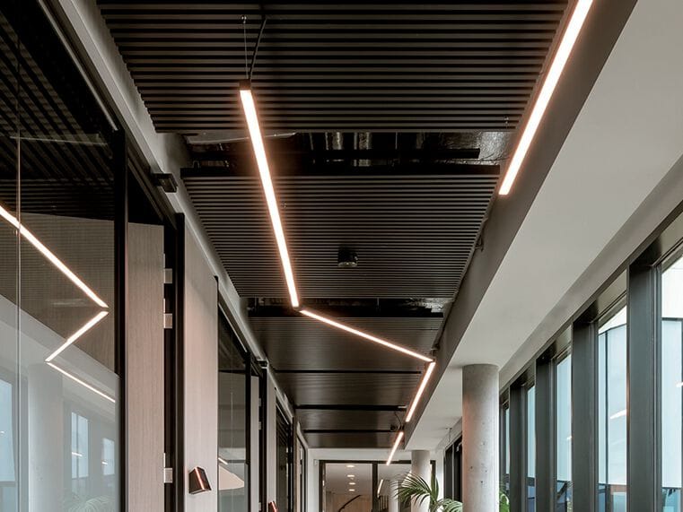 Алюминиевый профиль линейного освещения с порошковым покрытием Novalux P-30 ARCH-00016677