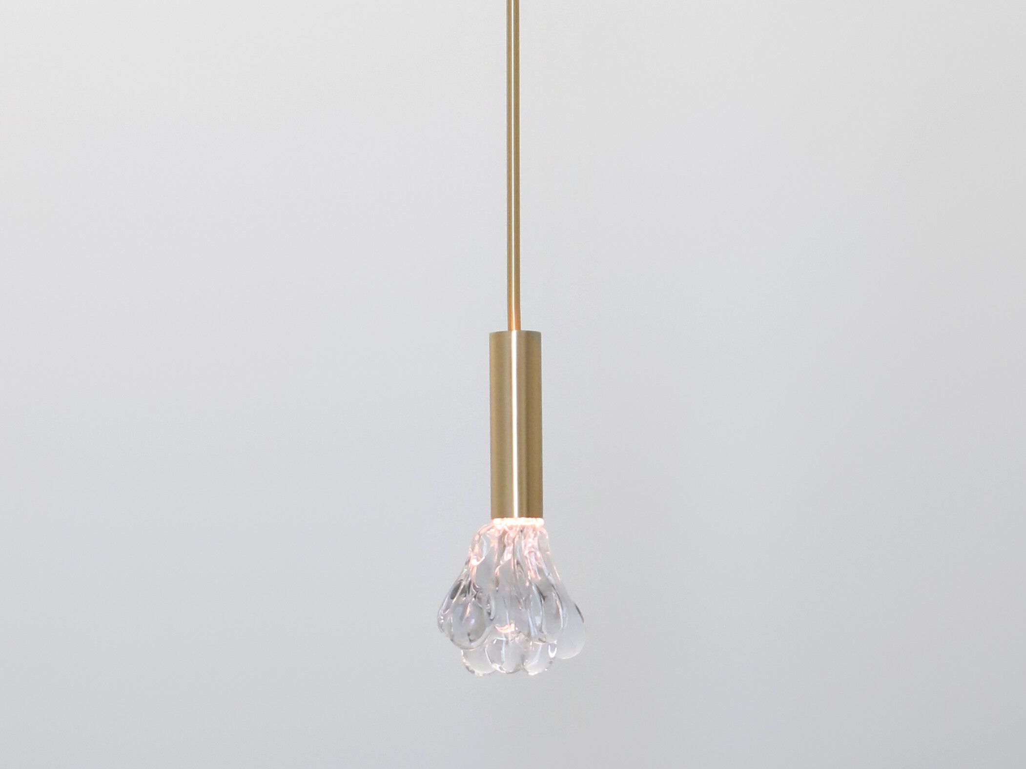 Подвесной светильник из латуни и стекла SkLO Dew ARCH-00133399