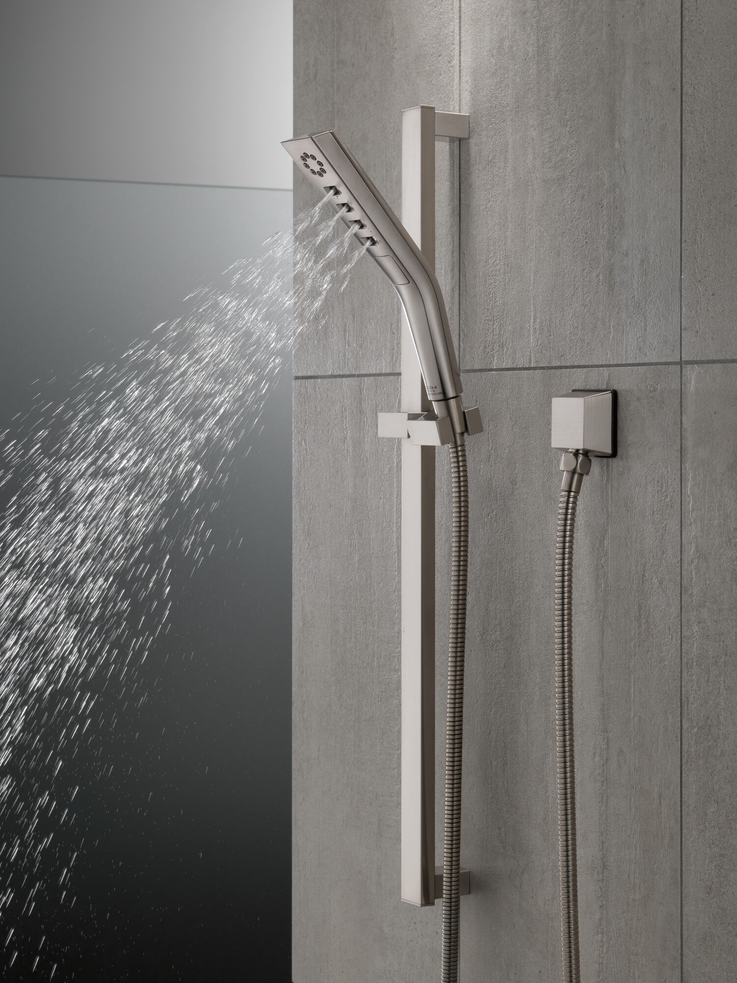 51799-SS H2Okinetic® Ручной душ со скользящей штангой с 3 настройками Delta Faucet Universal Showering Нержавеющая сталь  - Вид №5
