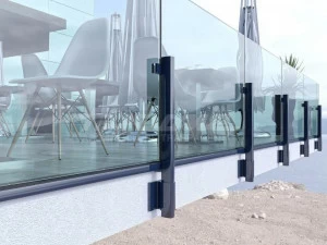 FARAONE Парапет из алюминия и стекла Maior colors