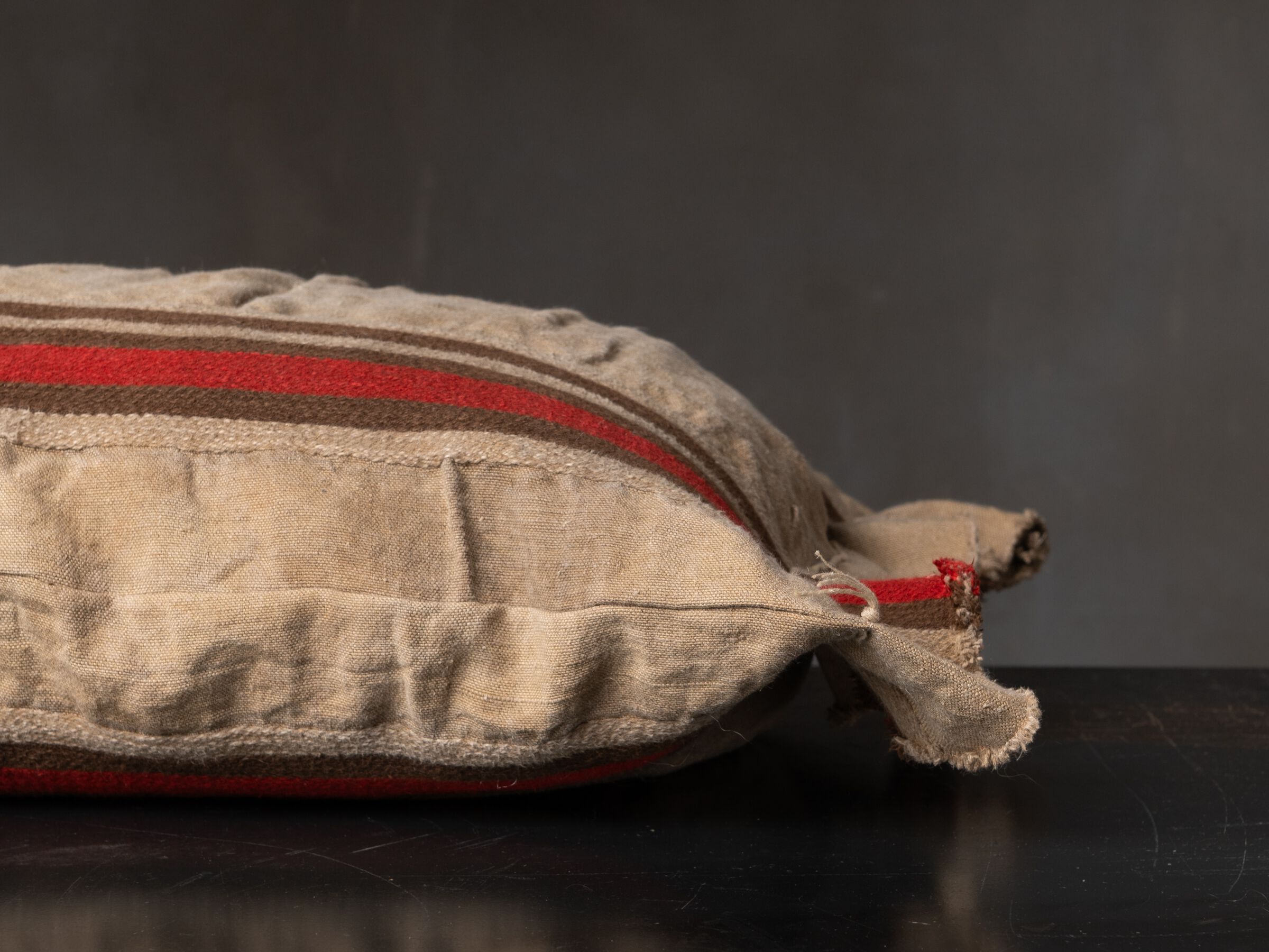 Прямоугольная подушка из льна и хлопка The House of Lyria CLEMATIS ARCH-00002018 - Вид №1