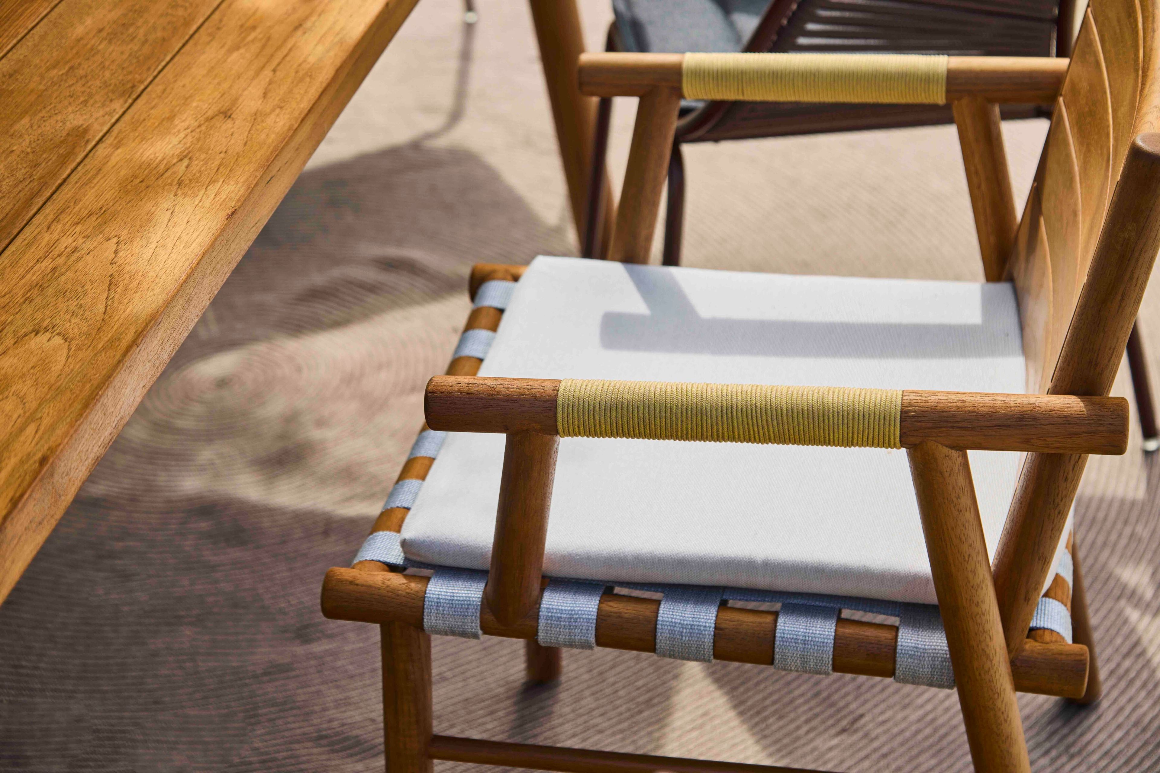 Стул для сада из тикового дерева с подлокотниками YAAZ Uz ARCH-00131019 - Вид №5