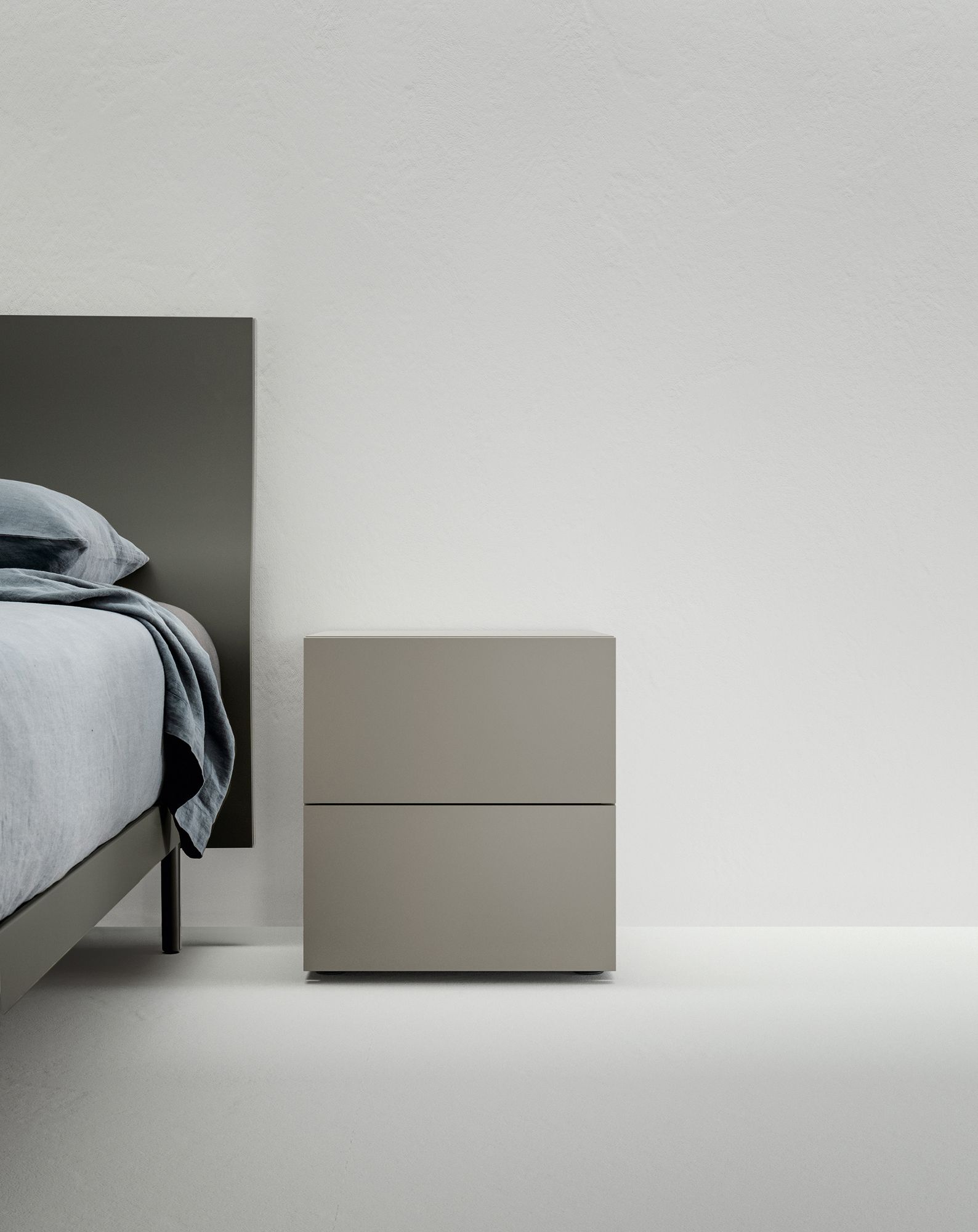 Деревянная тумбочка с ящиками Caccaro Filnox ARCH-00081404 - Вид №1