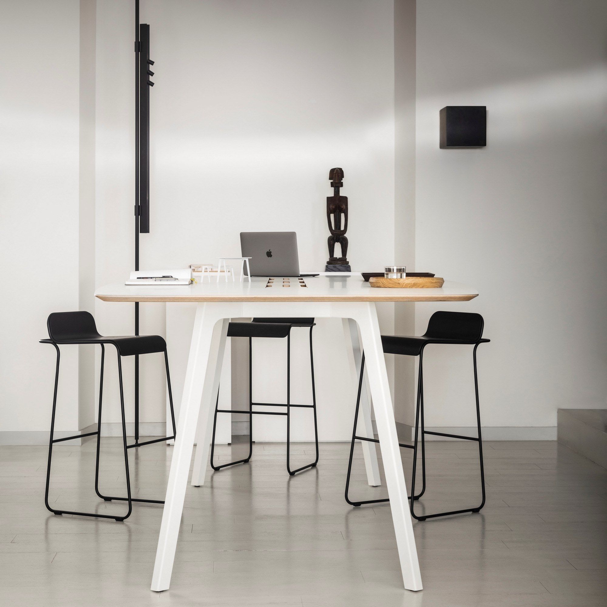 Стальной и деревянный табурет с подставкой для ног True Design Flow ARCH-00057643 - Вид №11