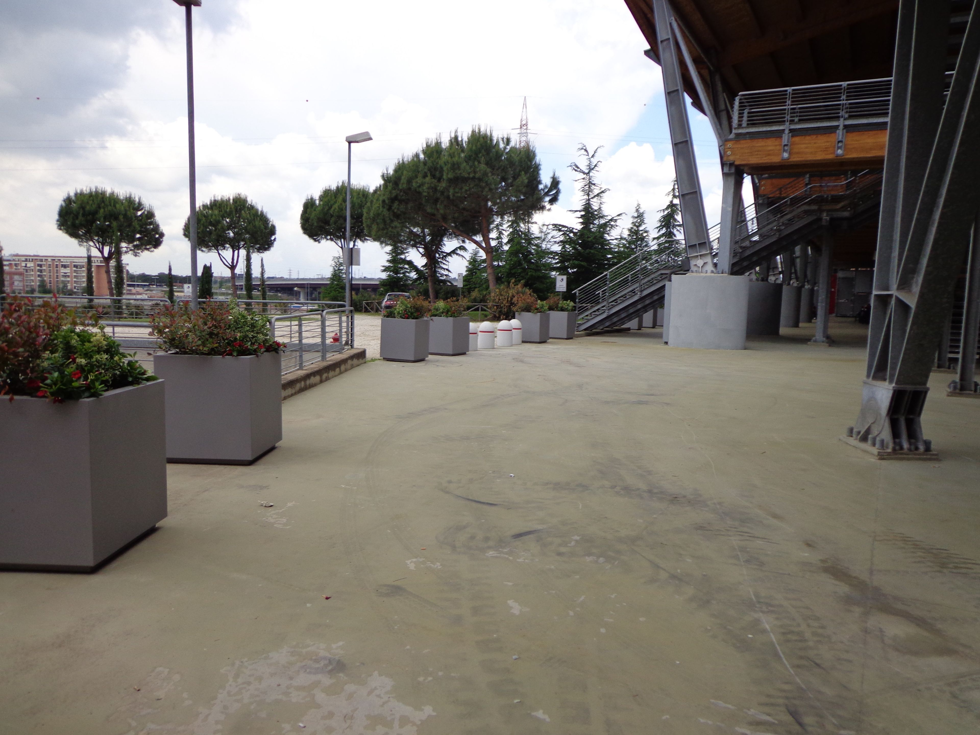 Квадратный плантатор из оцинкованного листа Viscio Urban Design FIORIERA ANTITERRORISMO ARCH-00086632 - Вид №5