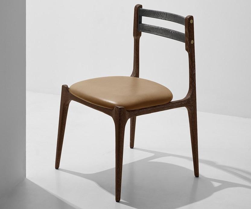 District Eight Стул из дуба со встроенной подушкой  M2011  - Вид №3