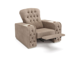 Кожаное кресло с подлокотниками