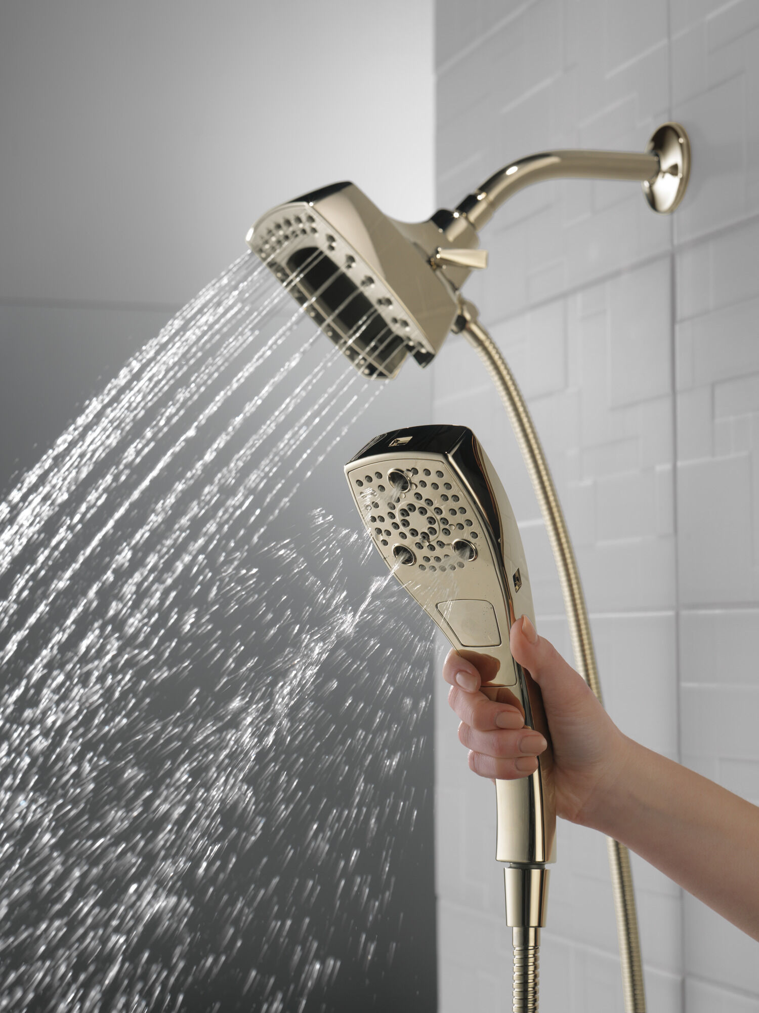 58474-PN H2Okinetic® In2ition® Душ два в одном с 5 настройками Delta Faucet Universal Showering Полированный никель  - Вид №7