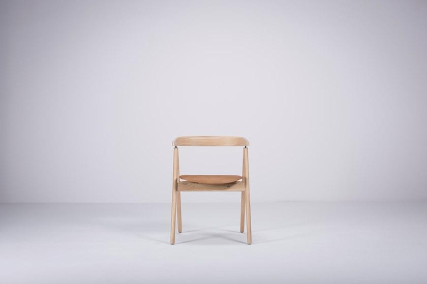 Gazzda Мягкое кожаное кресло с подлокотниками с открытой спинкой Ava 0fe - Вид №1