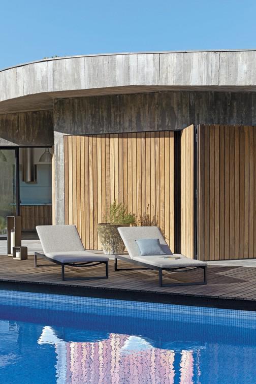 Лежак белый лотос смоки Manutti Liner MNST849 - Вид №5