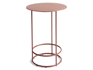 Высокий металлический журнальный столик