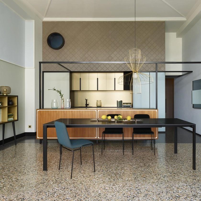 Ligne Roset Стул с обивкой и подлокотниками Tadao 10261301/02/05/06 - Вид №5