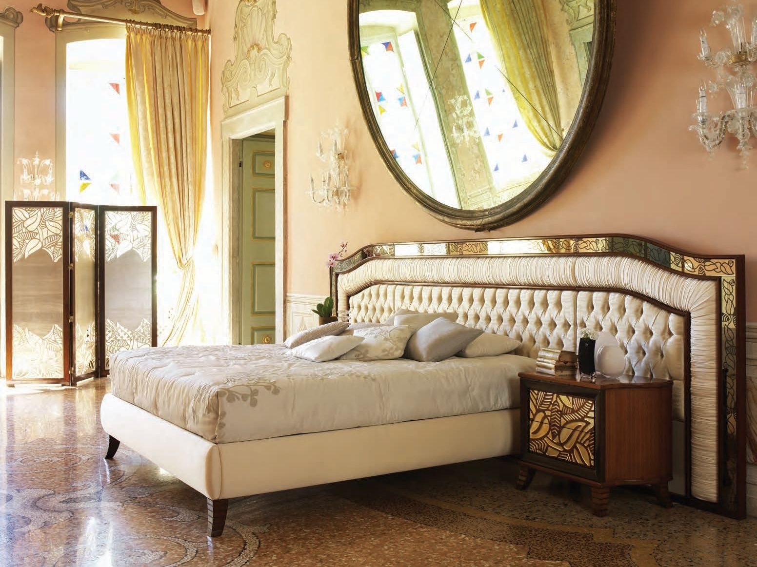 Двуспальная кровать из ткани с капитонным изголовьем Cantiero GRAND ÉTOILE ARCH-00128224