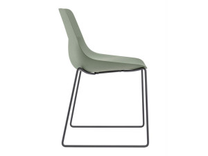 Экологичный пластиковый стул для саней