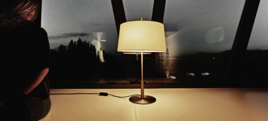 005051 Настольная лампа Menor Santa & Cole Diana Santreyd