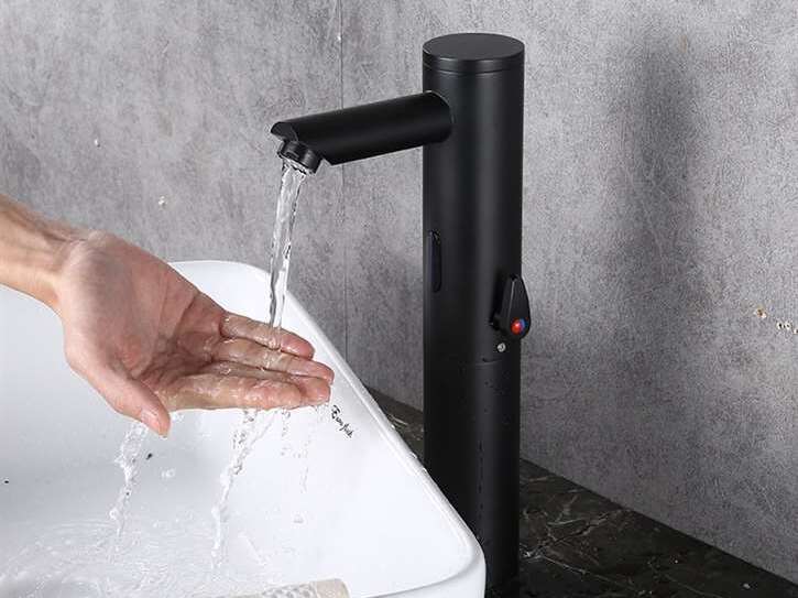Высокий однорычажный инфракрасный смеситель для раковины Fontana Showers LEO ARCH-00148942
