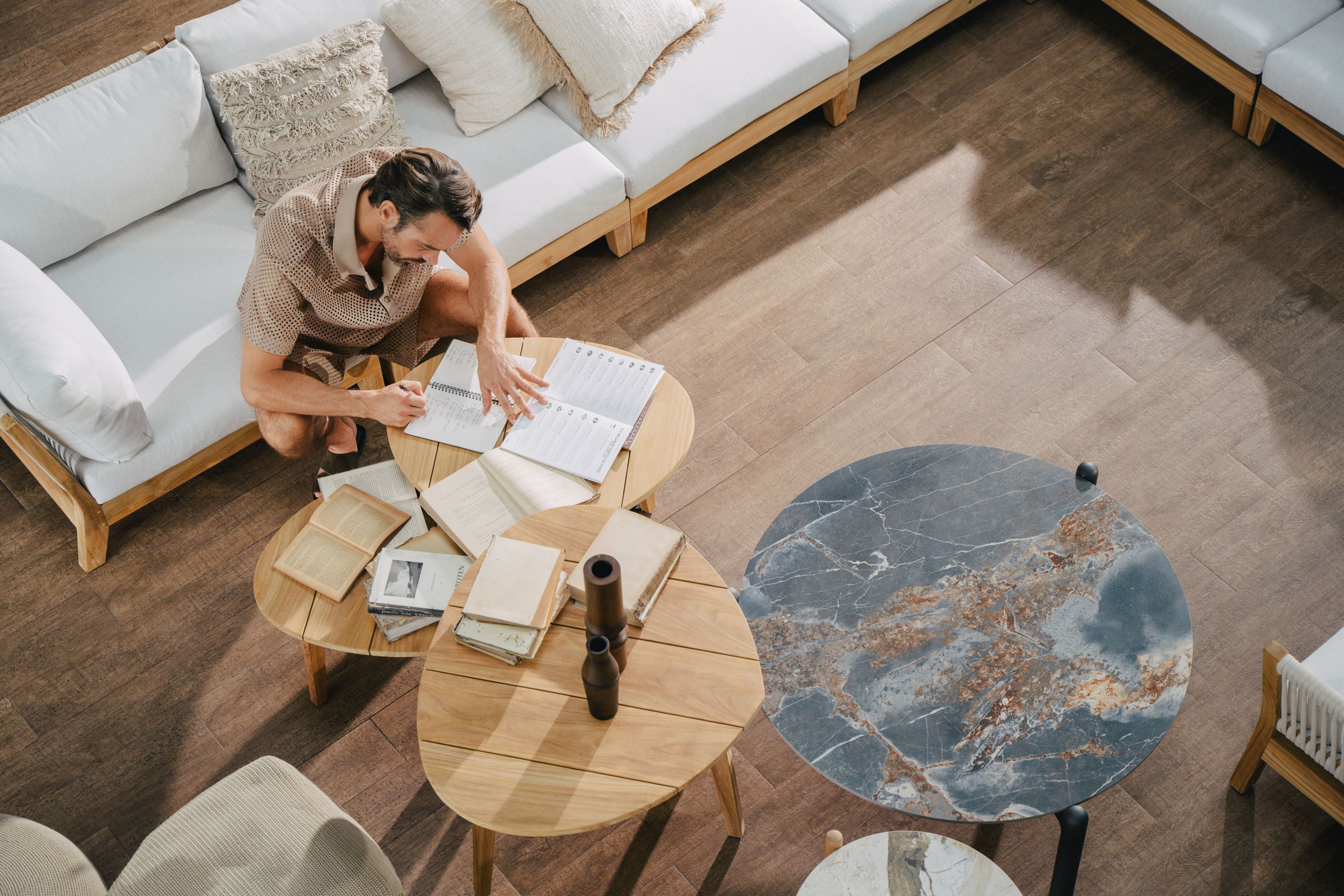 Низкий стол из тикового дерева cbdesign Tria ARCH-00136649 - Вид №9