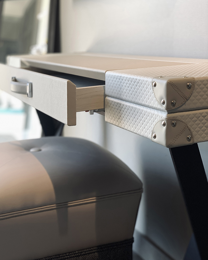 Компактный письменный стол для путешественников Traveler R0694 Coleccion Alexandra - Вид №3