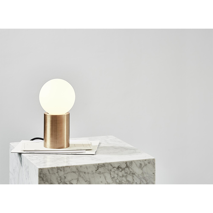 1750839 MENU Настольная лампа с розеткой  - Вид №17