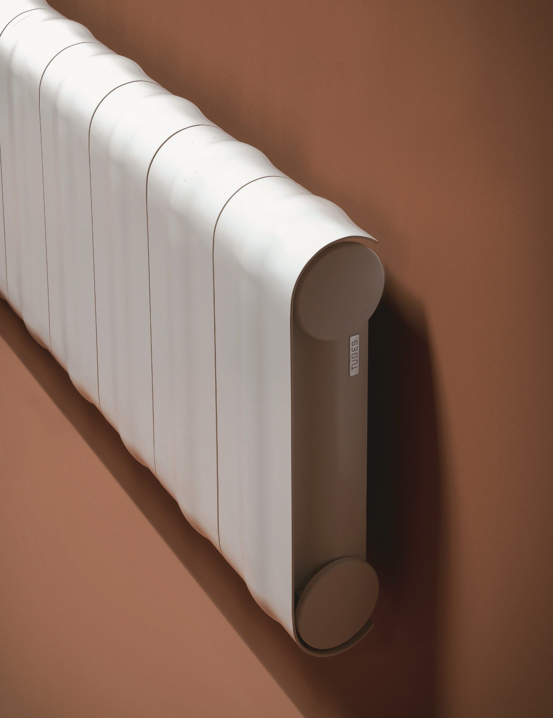 Настенный алюминиевый горизонтальный полотенцесушитель Tubes Elements ARCH-00091929 - Вид №3