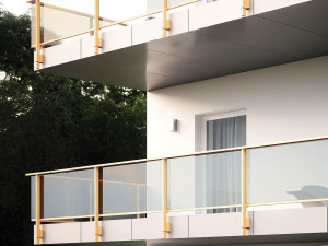 Перила из алюминия и стекла